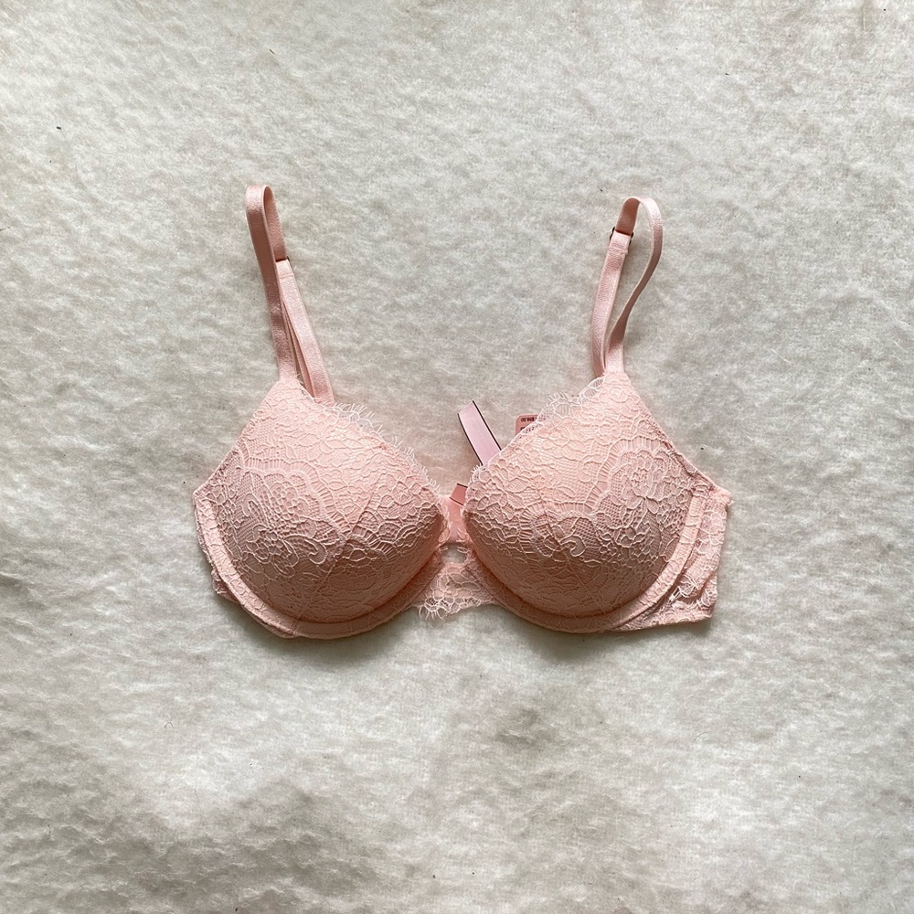 NWT Victoria’s Secret push up bra